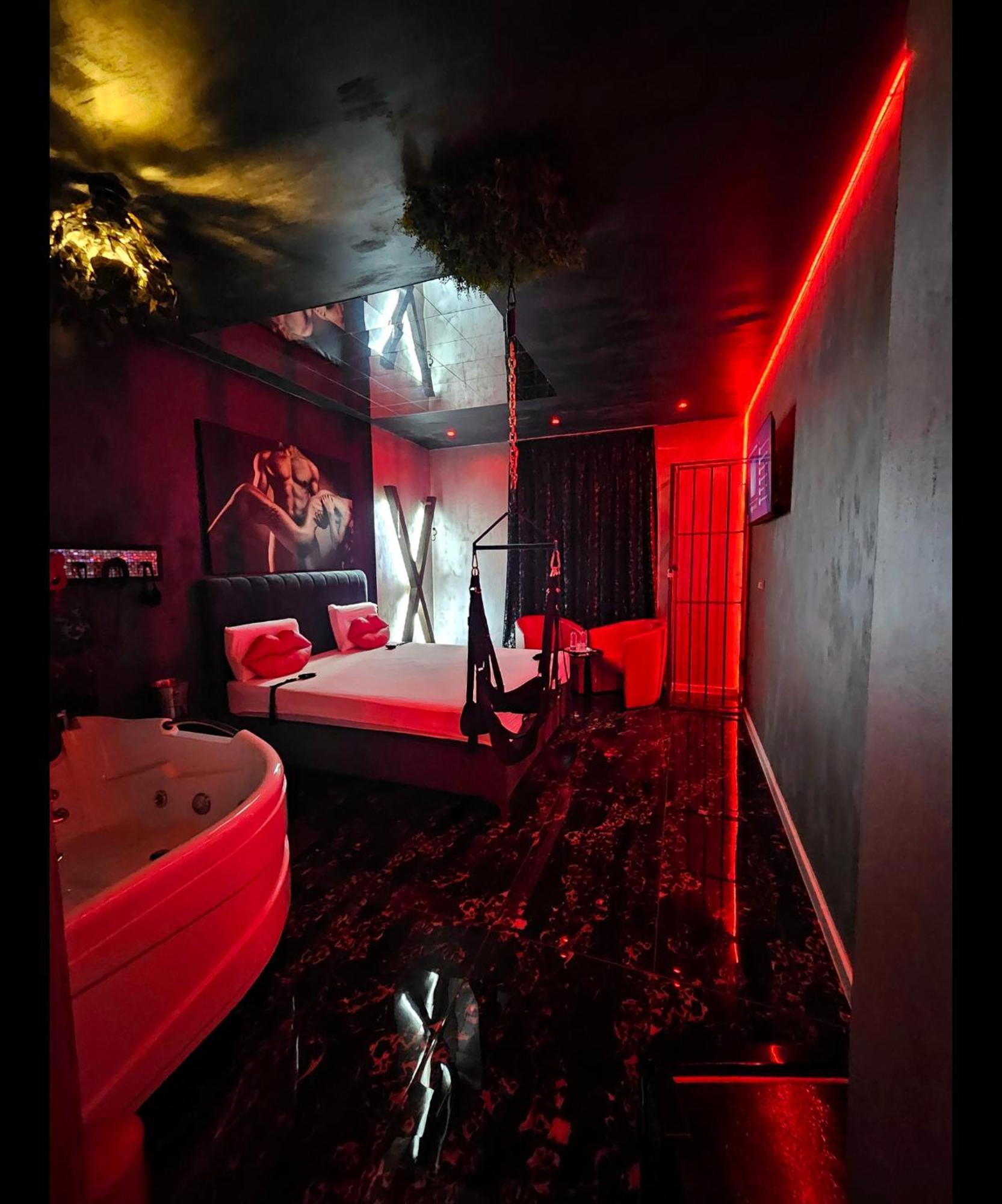 Love Room Bukurešť Exteriér fotografie