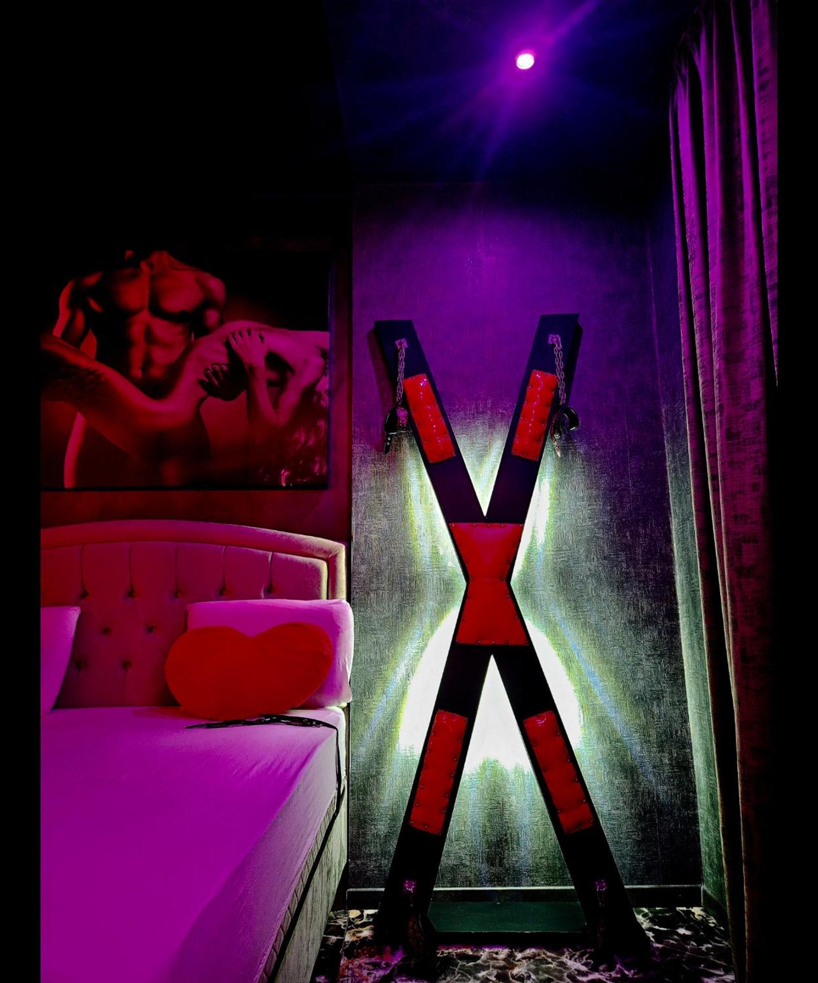 Love Room Bukurešť Exteriér fotografie