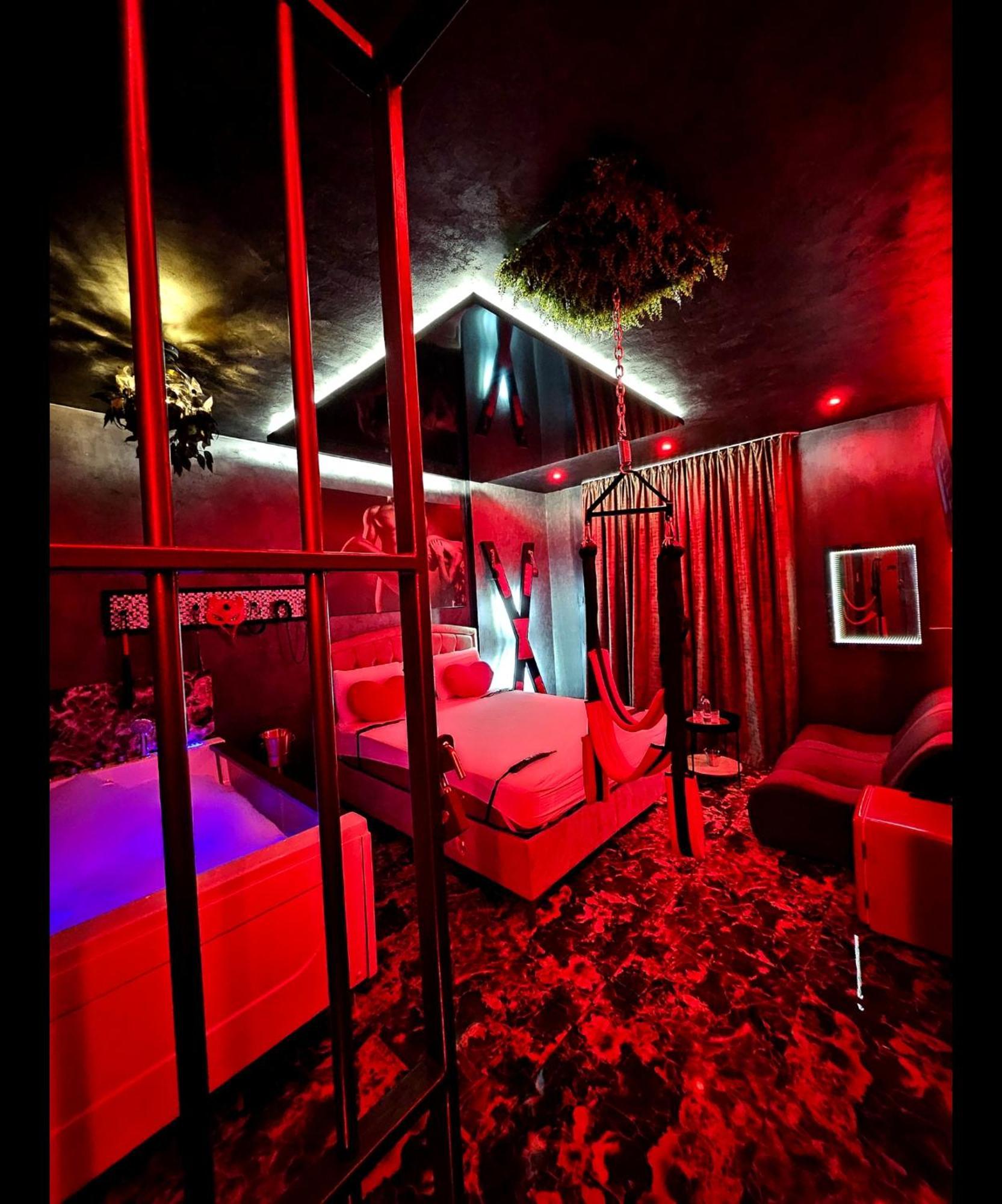 Love Room Bukurešť Exteriér fotografie
